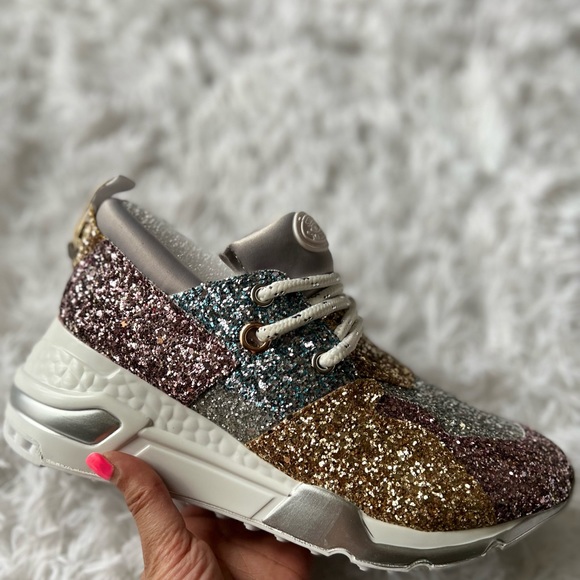 Steve Madden Glitter Cliff Sneakers *Limited Edition* - Picture 4 of 12
